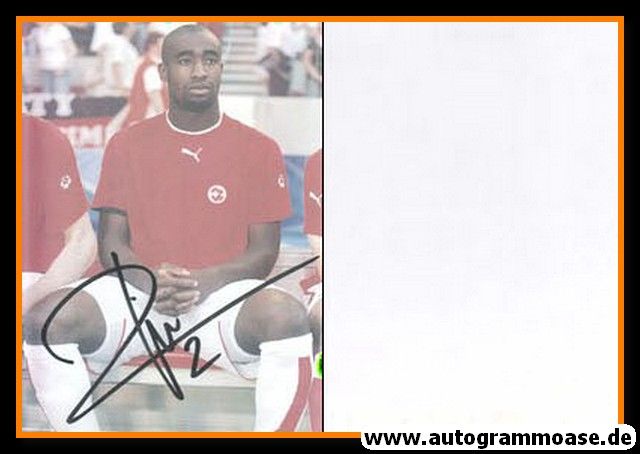 Autogramm Fussball | Schweiz | 2010er Foto | Johan DJOUROU (Portrait Color)