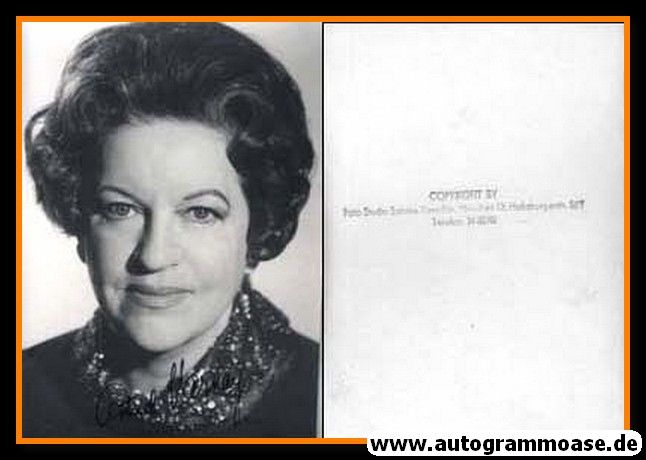 Autogramm Klassik (USA)  | Astrid VARNAY | 1970er (Portrait SW)