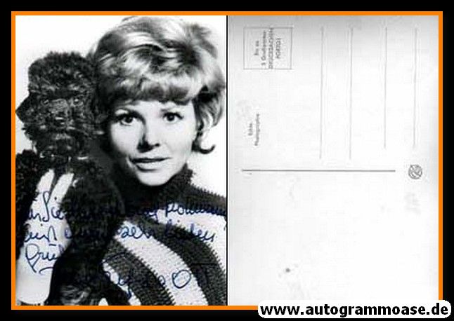 Autogramm Schauspieler | Elfriede OTT | 1970er (Portrait SW mit Hund)