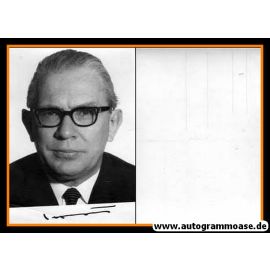 Autogramm Politik | CDU | Kai-Uwe VON HASSEL | 1960er (Portrait SW) 2 + Visitenkarte