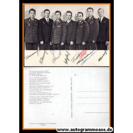 Autogramme Raumfahrt (UdSSR) | TRIPLE SOYUS MISSION TEAM | 1960er (Portrait SW) + 10 AG