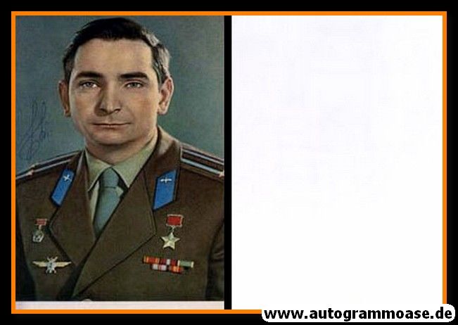Autogramm Raumfahrt (UdSSR) | Valery BYKOVSKY | 1960er (Portrait Color) 2
