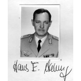 Autogramm Militär | ??? Hans E. Nering | 1970er (Portrait SW) 2021-00008