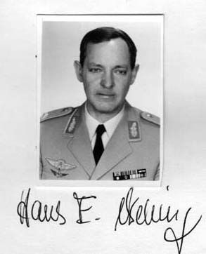 Autogramm Militär | ??? Hans E. Nering | 1970er (Portrait SW) 2021-00008