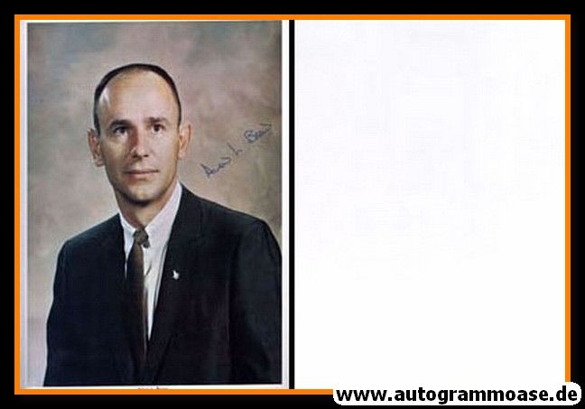 Autogramm Raumfahrt (NASA) | Alan L. BEAN | 1970er Druck (Portrait Color XL)