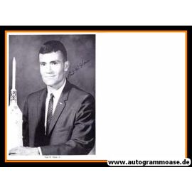 Autogramm Raumfahrt (NASA) | Fred W. HAISE | 1970er (Portrait SW XL)