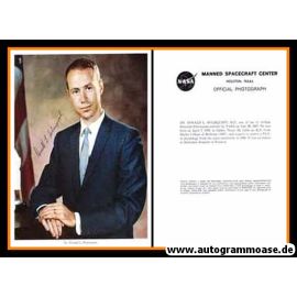 Autogramm Raumfahrt (NASA) | Donald L. HOLMQUEST | 1967 Druck (Portrait Color XL)