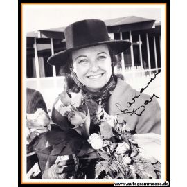 Autogramm Film (USA) | Laraine DAY | 1970er Foto (Portrait SW XL)