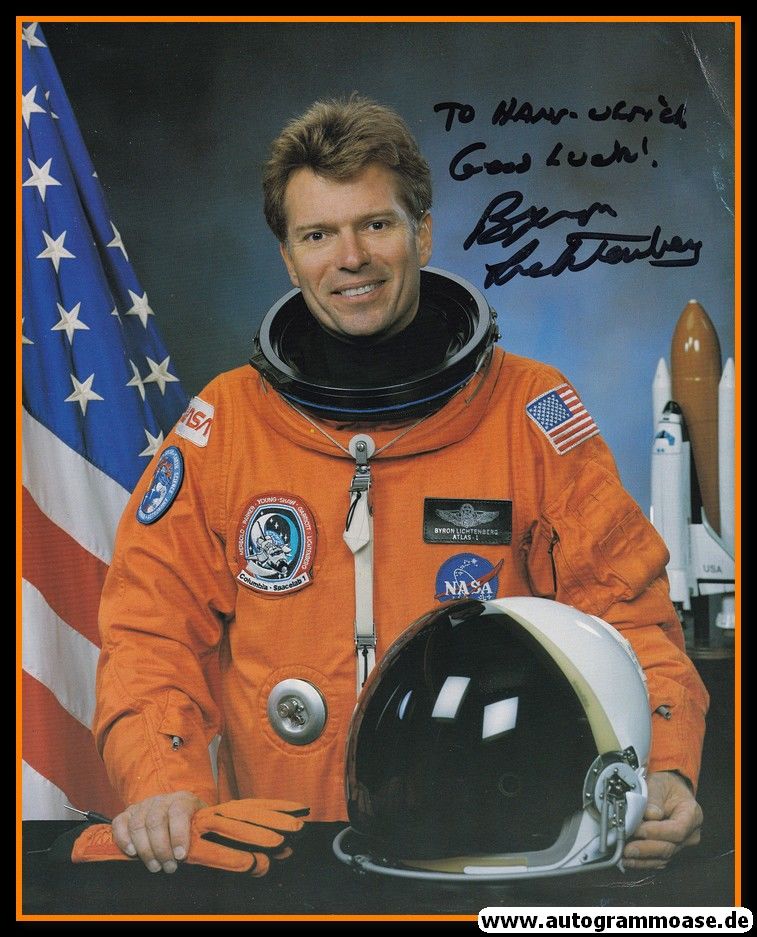 Autogramm Raumfahrt (NASA) | Byron K. LICHTENBERG | 1970er (Portrait Color XL)