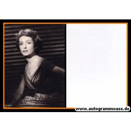 Autogramm Film (Frankreich) | Danielle DARRIEUX | 1940er Foto (Portrait SW) Harcourt 2