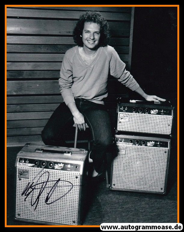 Autogramm Instrumental (Gitarre) | Lee RITENOUR | 1980er Foto (Portrait SW XL)