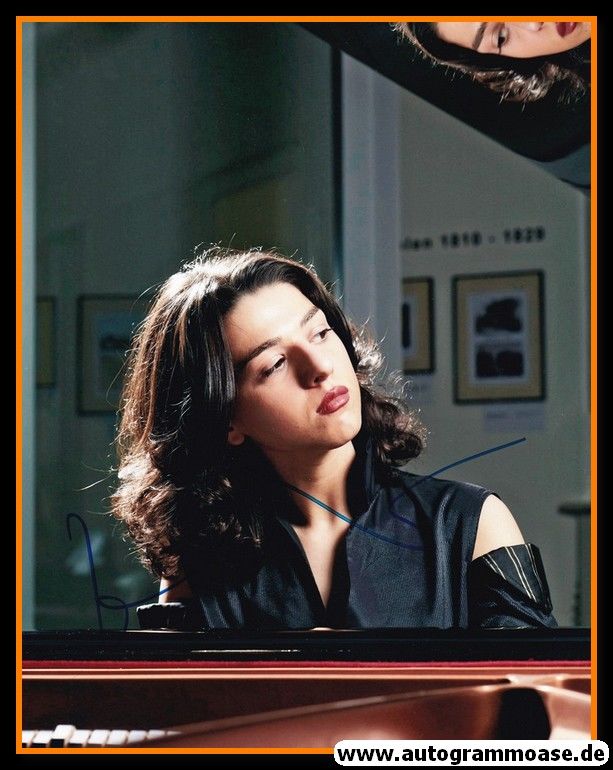 Autogramm Instrumental (Klavier) | Khatia BUNIATISHVILI | 2010er Foto (Portrait Color XL)