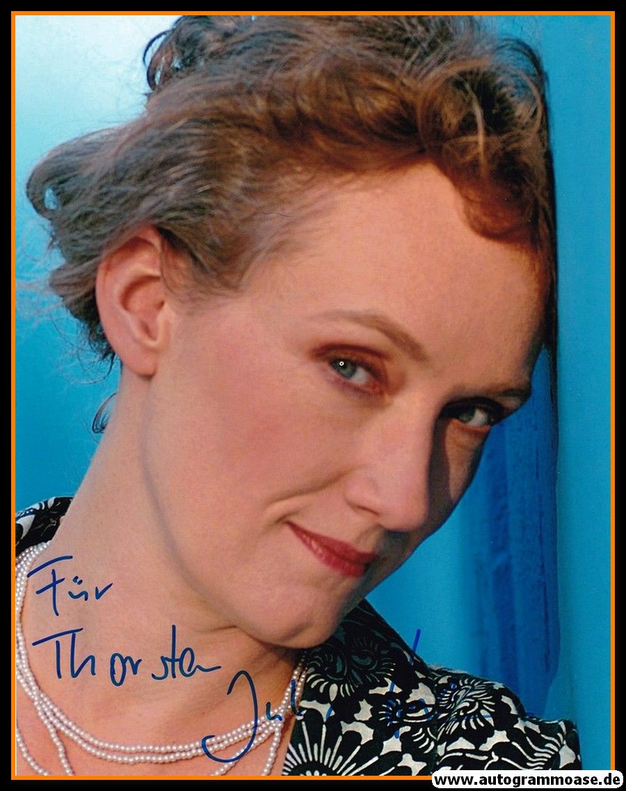Autogramm Instrumental (Klavier) | Julia HÜLSMANN | 2010er Foto (Portrait Color XL)