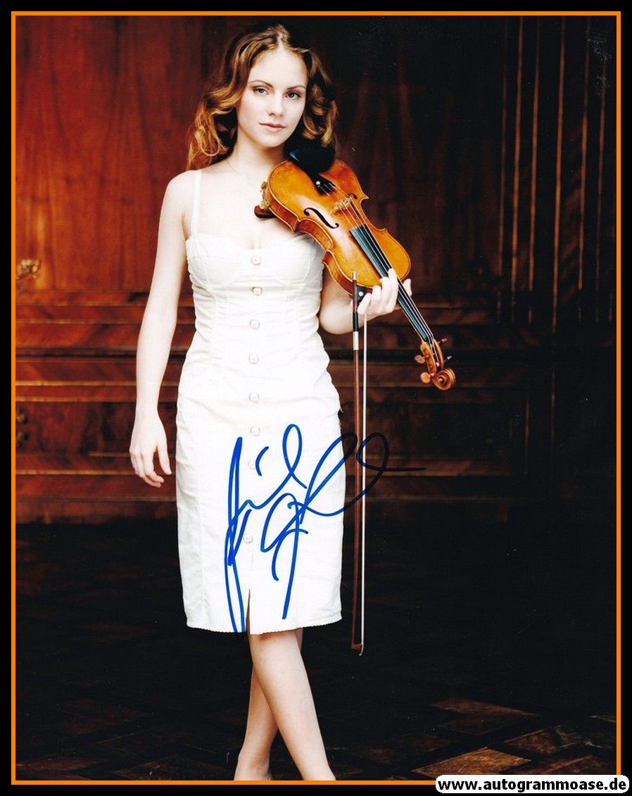Autogramm Geige | Julia FISCHER | 2010er Foto (Portrait Color XL) 1