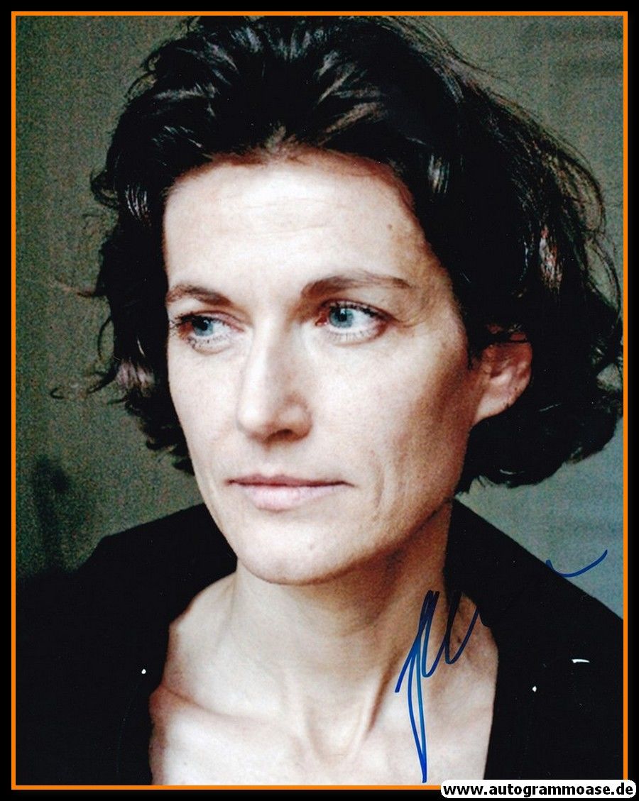 Autogramm Literatur (Dänemark) | Janne TELLER | 2010er Foto (Portrait Color XL)