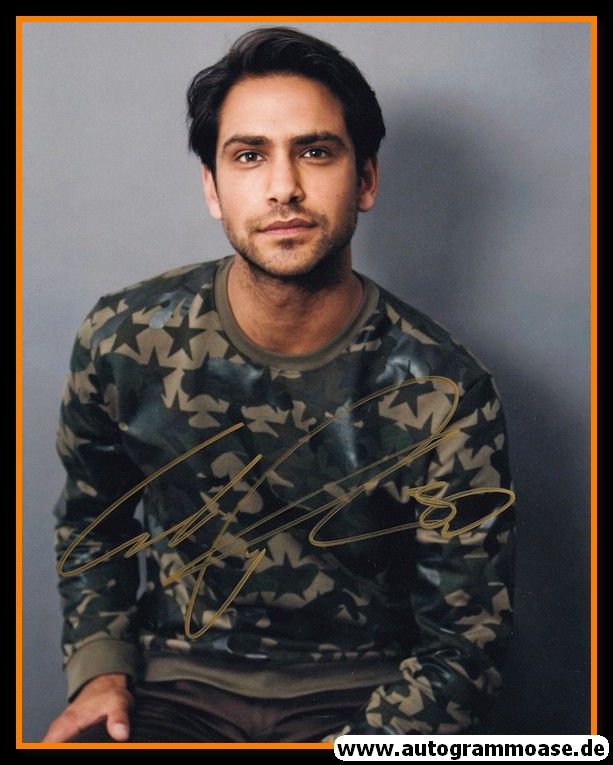 Autogramm Film (UK) | Luke PASQUALINO | 2010er Foto (Portrait Color XL)