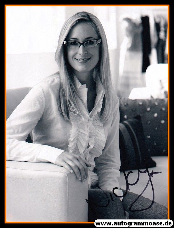Autogramm TV (UK) | Nicky HAMBLETON-JONES | 2010er Foto (Portrait SW)