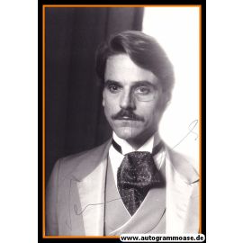 Autogramm Film (UK) | Jeremy IRONS | 1980er Foto (Portrait SW)