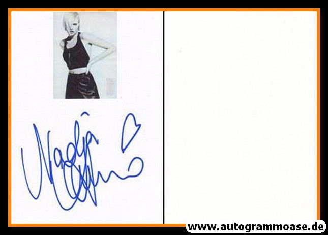 Autograph Model | Nadja AUERMANN