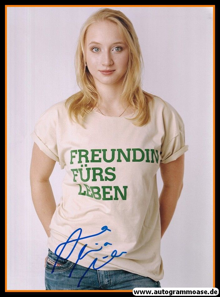 Autogramm Schauspieler | Anna Maria MÜHE | 2010er Foto (Portrait Color XL)