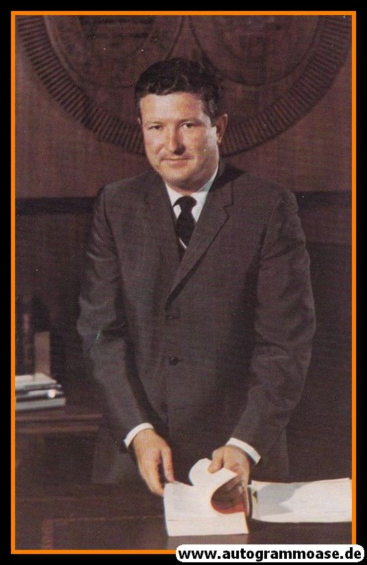 Autogramm Politik (USA) | Robert E. McNAIR | Gov. S.C. | 1960er (Portrait Color)