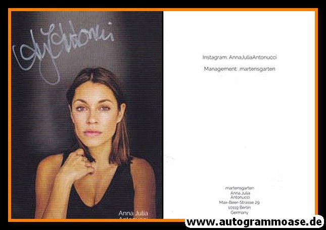Autogramm Schauspieler | Anna Julia ANTONUCCI | 2020er (Portrait Color) Martensgarten