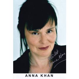 Autogramm Schauspieler | Anna KHAN | 2010er Foto (Portrait Color) 