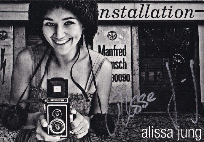 Autogramm Schauspieler | Alissa JUNG | 2000er (Portrait SW) Schulen Haiti