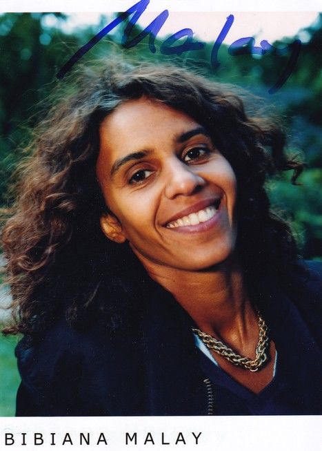 Autogramm Schauspieler | Bibiana MALAY | 2010er Foto (Portrait Color)