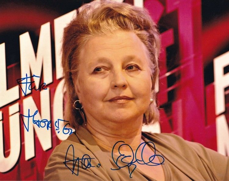Autogramm Schauspieler | Hanna SCHYGULLA | 2000er Foto (Portrait Color XL)