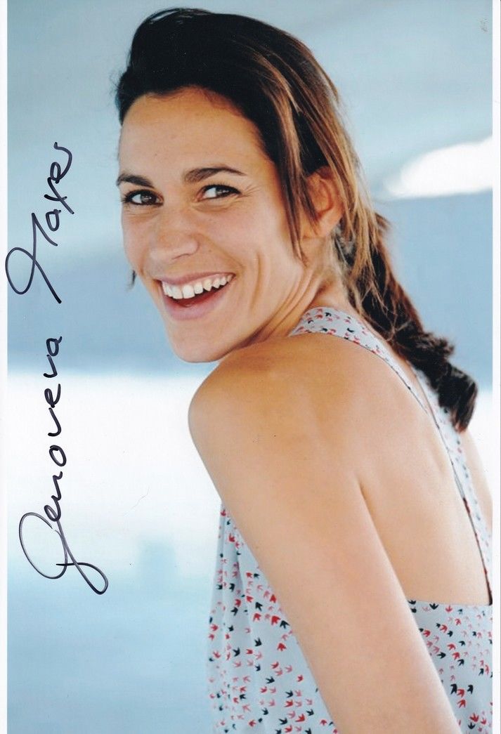 Autogramm Schauspieler | Genoveva MAYER | 2000er Foto (Portrait Color XL)