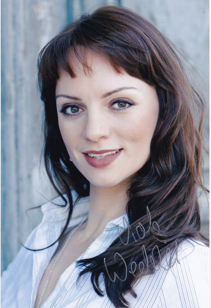 Autogramm Schauspieler | Viola WEDEKIND | 2010er Foto (Portrait Color XL)