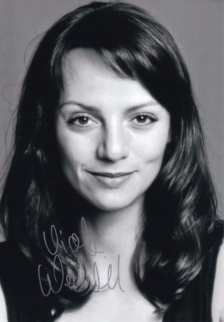 Autogramm Schauspieler | Viola WEDEKIND | 2010er Foto (Portrait SW XL)