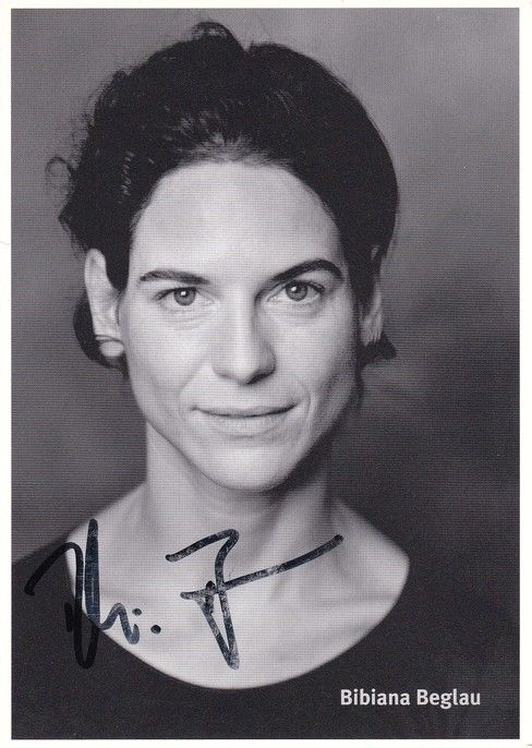 Autogramm Schauspieler | Bibiana BEGLAU | 2010er (Portrait SW) Charade
