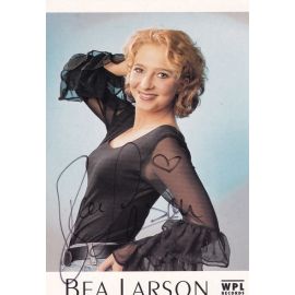 Autogramm Schlager | Bea LARSON | 2009 "La Noche Amour" (Portrait Color) WPL