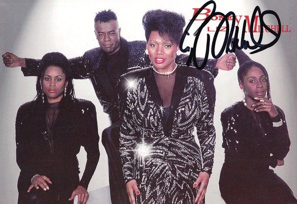 Autogramm Pop (UK) | BONEY M. | 1970er (Portrait Color) + AG Liz Mitchell