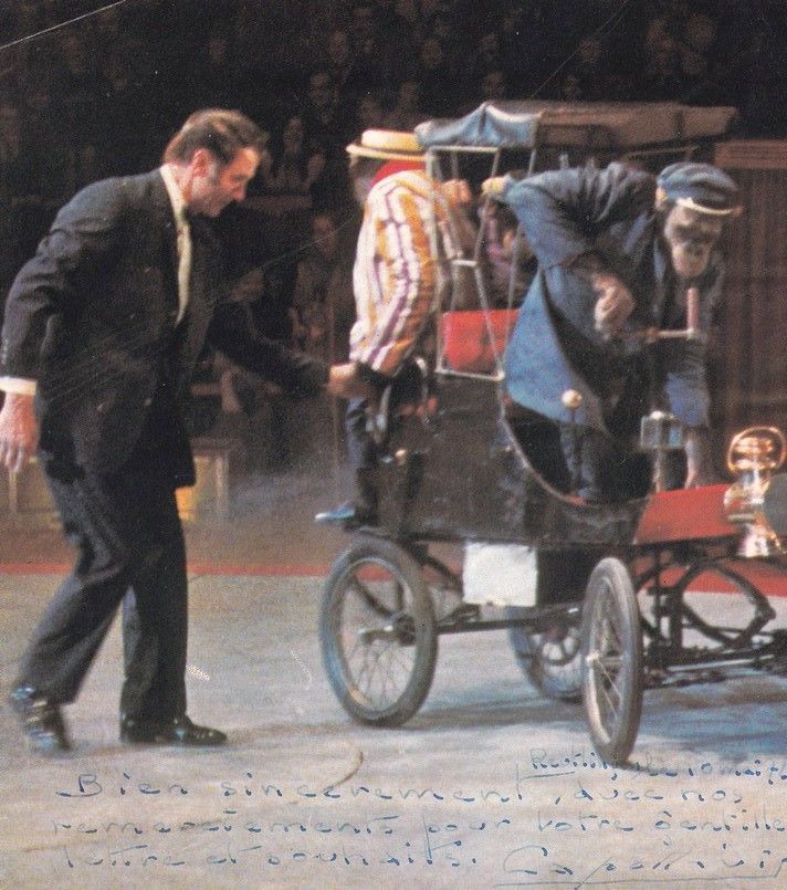 Autogramm Zirkus | CAPELLINIS | 1970er (Showszene Color) Schimpansen
