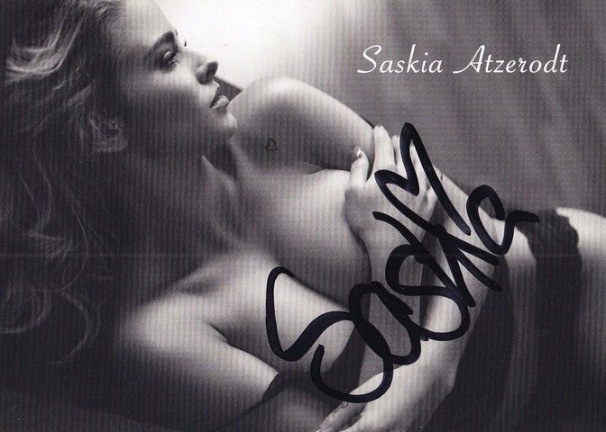 Autogramm Model | Saskia ATZERODT | 2010er (Portrait SW) Playmate NACKT