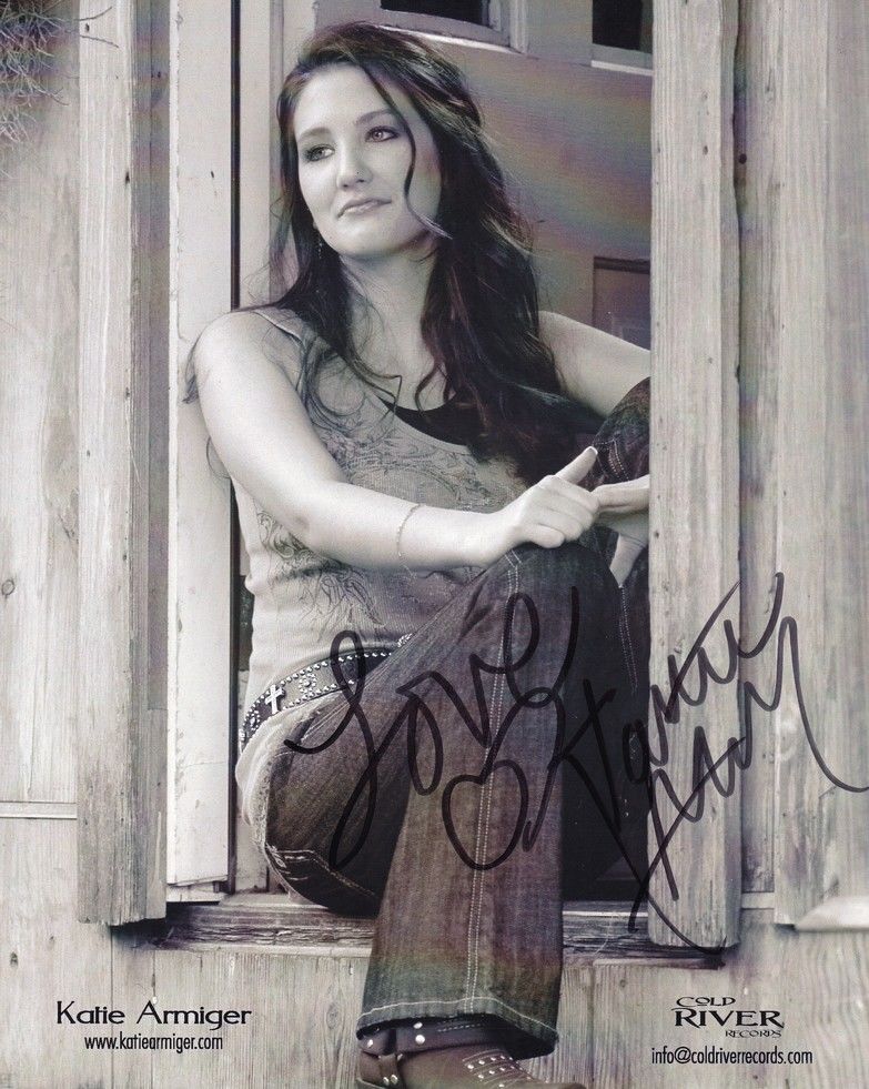 Autogramm Country (USA) | Katie ARMIGER | 2010er (Portrait SW XL) Cold River