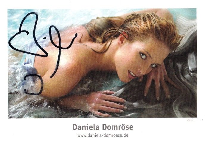 Autogramm Model | Daniela DOMRÖSE | 2010er (Portrait Color) Website