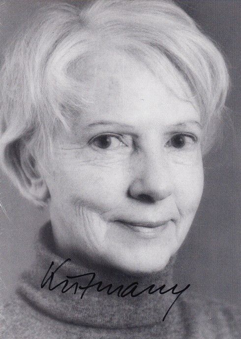 Autogramm Schauspieler | Elfriede KUZMANY | 1990er (Portrait SW)