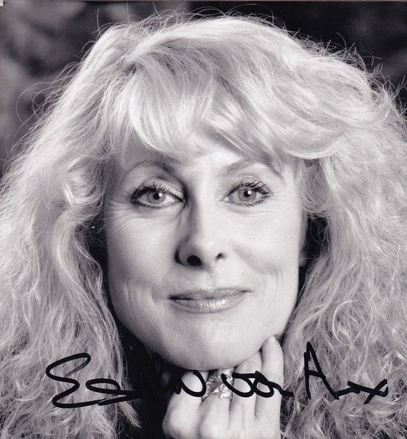 Autogramm Schauspieler | Esther VON ARX | 1990er Foto (Portrait SW)