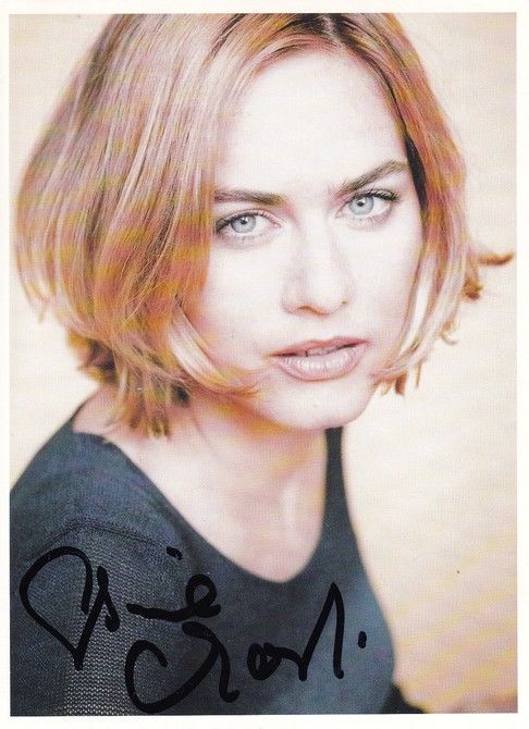 Autogramm Schauspieler | Gesine CUKROWSKI | 2000er (Portrait Color)