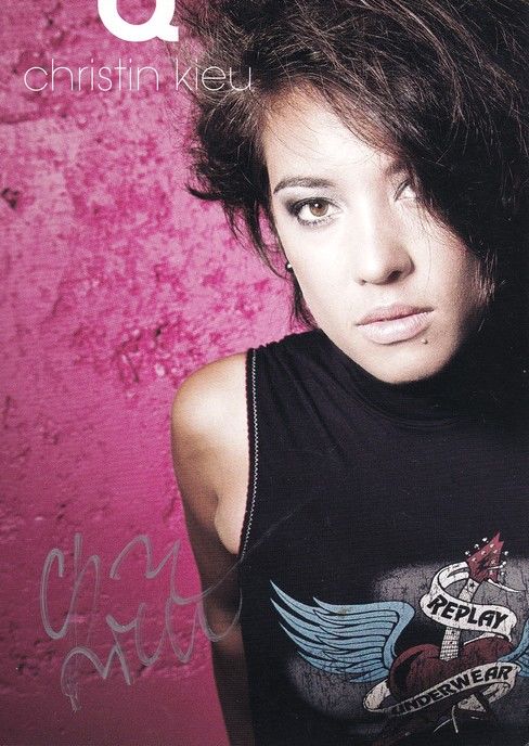 Autogramm Pop | Christin KIEU | 2000er (Portrait Color) Website