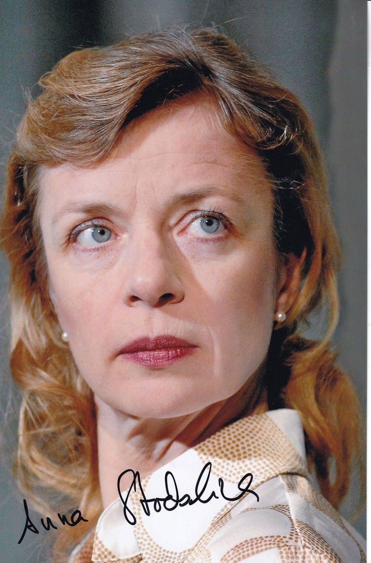 Autogramm Schauspieler | Anna STIEBLICH | 2010er Foto (Portrait Color XL)