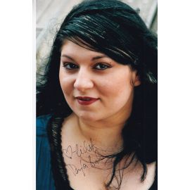 Autogramm Schauspieler | Tanja BAHMANI | 2010er Foto (Portrait Color XL)