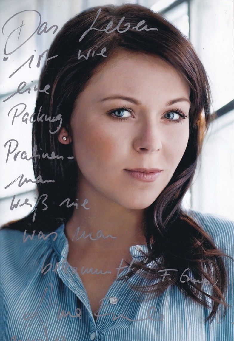 Autogramm Schauspieler | Anna EWELINA | 2010er Foto (Portrait Color XL)