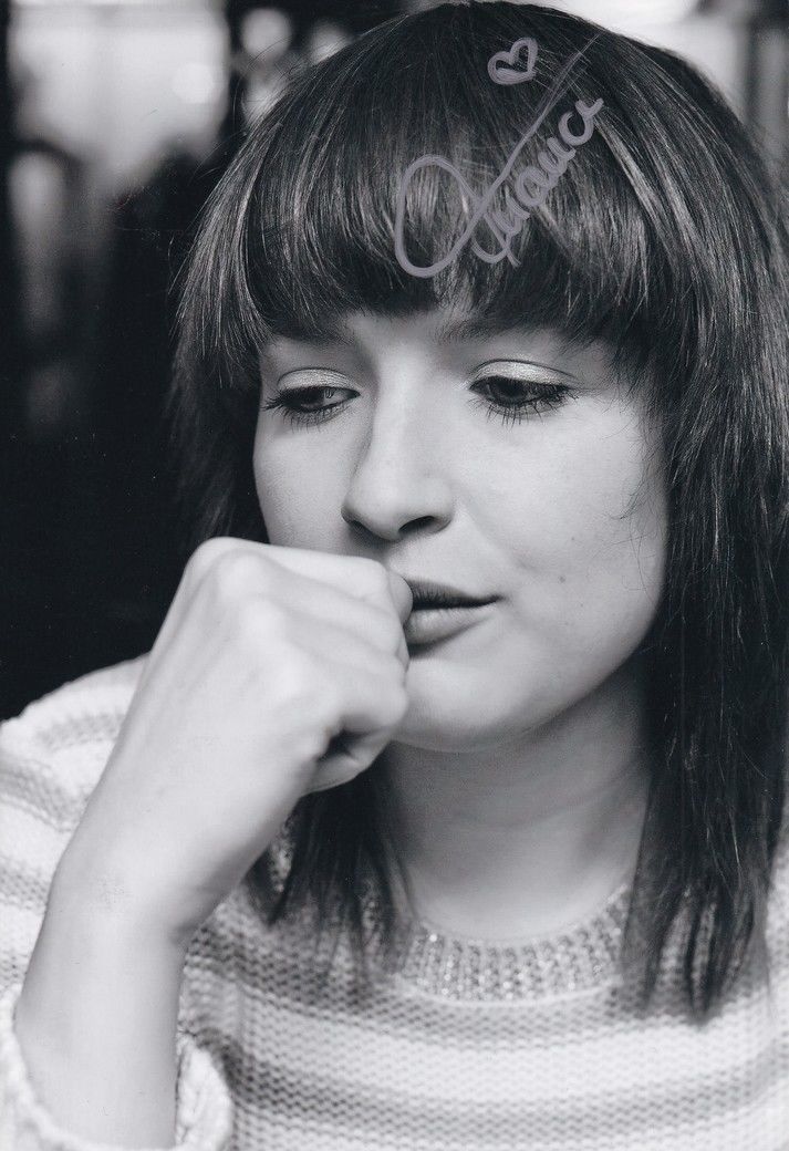 Autogramm Schauspieler | Franciska FRIEDE | 2010er Foto (Portrait SW XL)