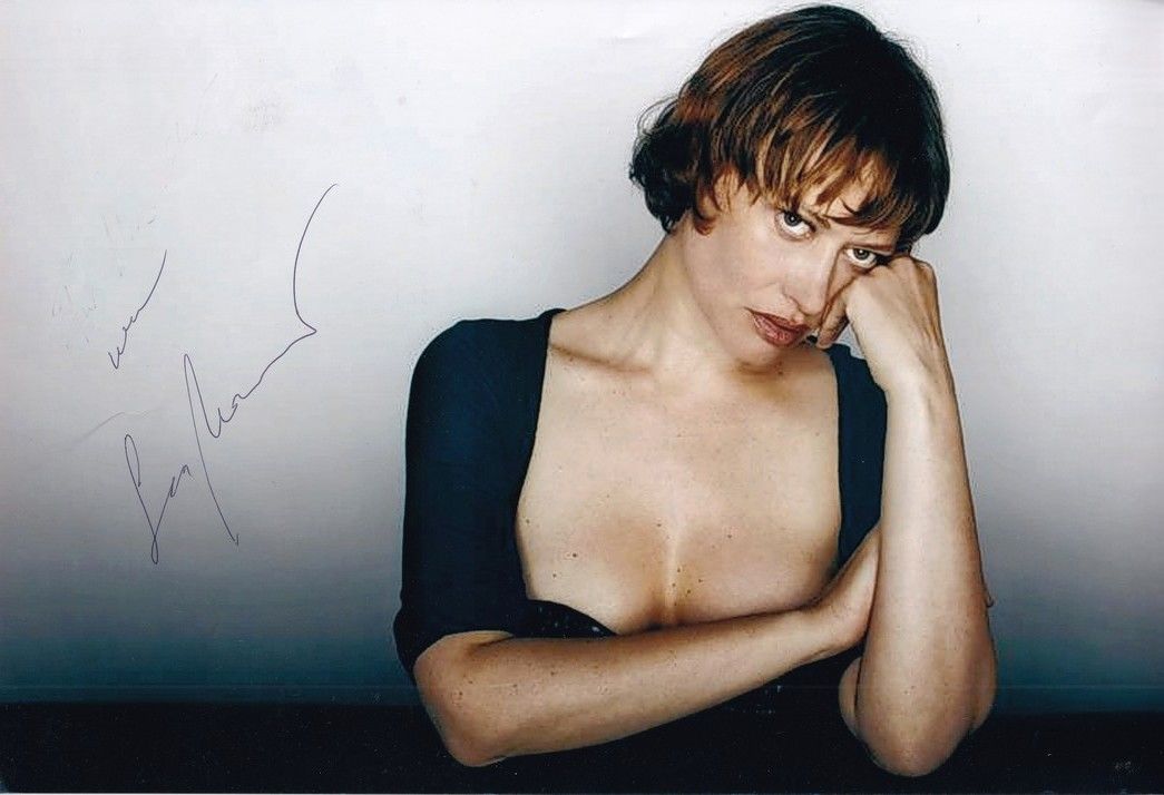 Autogramm Schauspieler | Lea MORNAR | 2010er Foto (Portrait Color XL) sexy