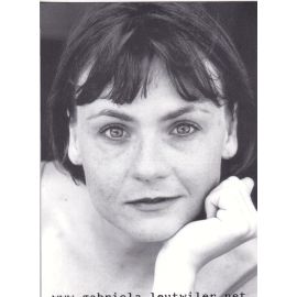 Autogramm Schauspieler | Gabriela LEUTWILER | 2000er (Portrait SW) Website